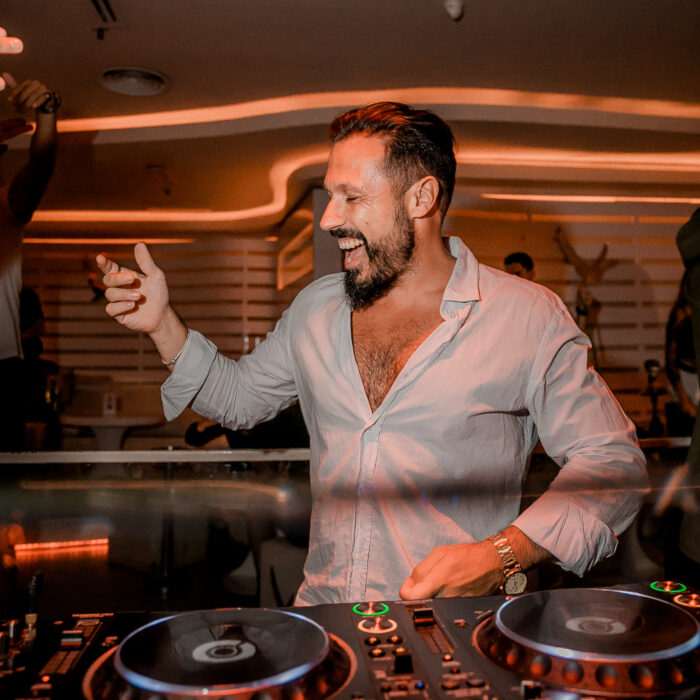 lobo-miro-barcelona-living-miroot-como-las-grecas