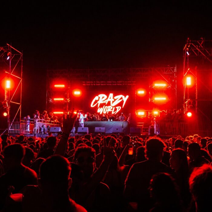 Puro techno en Crazy World